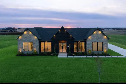 10651 Rye Bread Ln, Venus, TX 76084