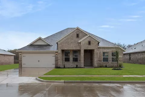 2609 Streamside Dr, Burleson, TX 76028