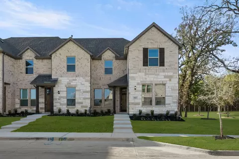 1963 Gentle Oak Trl, Corinth, TX 76210