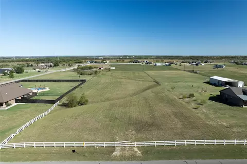 4551 Fm-455 Cir, Sanger, TX 76266