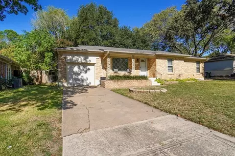 341 Hurst Dr, Bedford, TX 76022