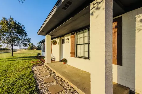 174 Shilling Dr, Elm Mott, TX 76640