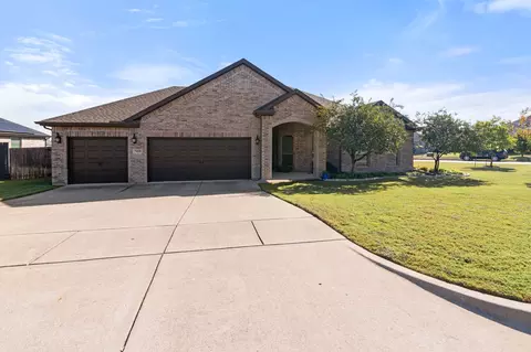 7425 Waterwell Trl, Forest Hill, TX 76140