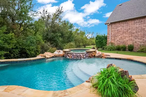 301 Harrison Cir, Van Alstyne, TX 75495