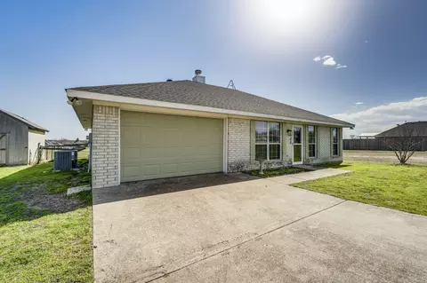 2740 Lexie Ln, Waxahachie, TX 75167