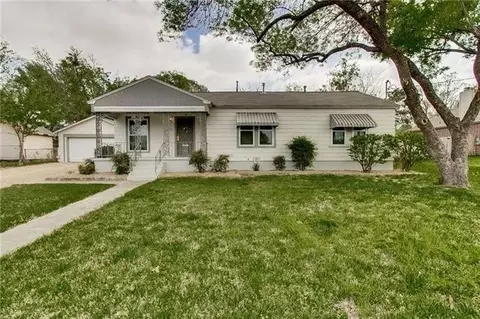 1808 Random Rd, Carrollton, TX 75006