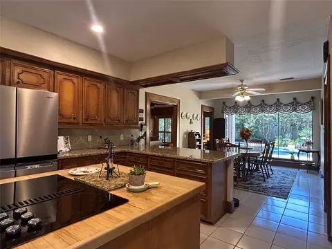 Kitchen - 9547 Enstone Cir, Spring, TX 77379 photo 1 of 4