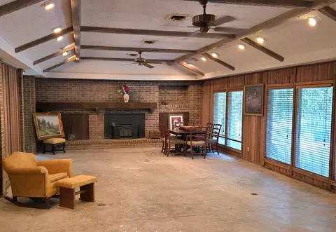 3420 Audubon Rd, Paris, TX 75460