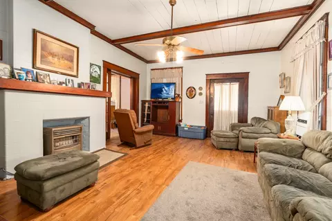 Living - 301 E Main St, Itasca, TX 76055 photo 1 of 2
