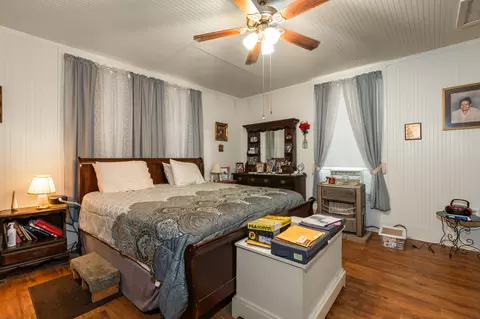 Bedroom - 301 E Main St, Itasca, TX 76055 photo 1 of 5