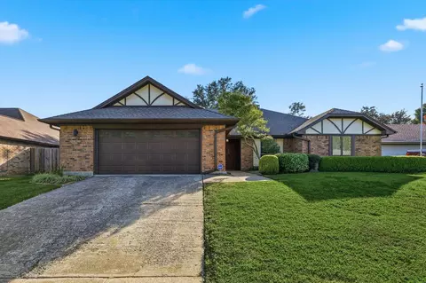 4617 Yellowleaf Dr, Fort Worth, TX 76133