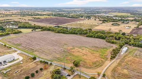 229 Pike Rd, Gunter, TX 75058