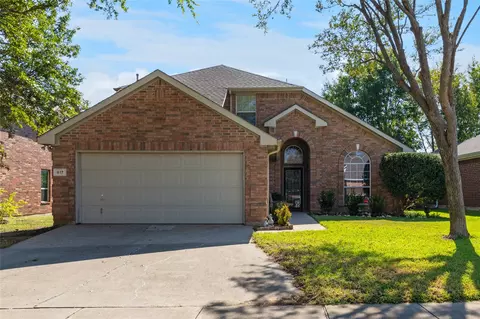 617 Silverbrook Dr, Saginaw, TX 76179