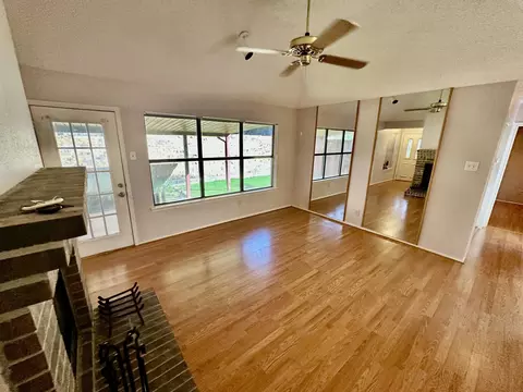 Living - 1624 Hackamore St, Mesquite, TX 75149 photo 2 of 3