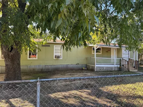 305 Elmo St #303, Cleburne, TX 76031