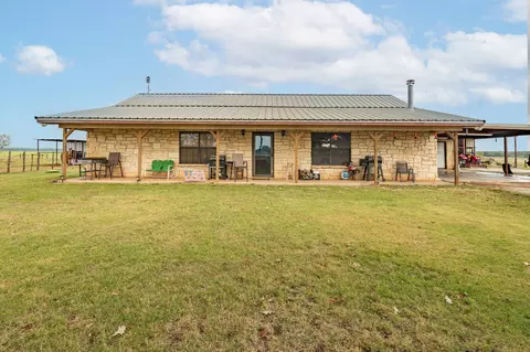 12194 Gholson Rd, Waco, TX 76705