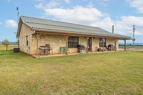 12194 Gholson Rd, Waco, TX 76705 photo 2