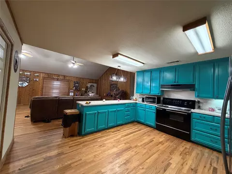 12194 Gholson Rd, Waco, TX 76705 photo 5