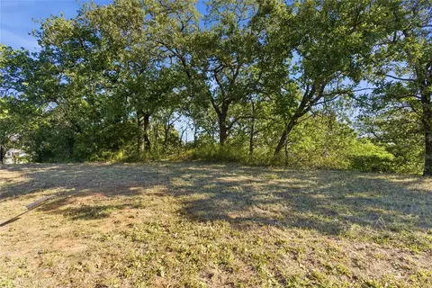 6704 Nob Hill Ct, North Richland Hills, TX 76182