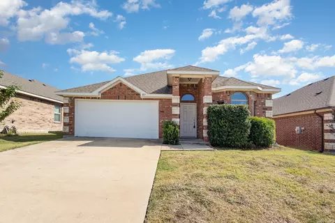 803 Bahar Ct, Arlington, TX 76010