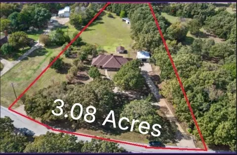 8009 Wood Ln, Terrell, TX 75160