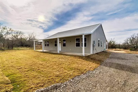 180 Cimmarron Trl, Runaway Bay, TX 76426