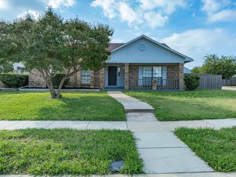 2929 Hamlett Ln, Flower Mound, TX 75028