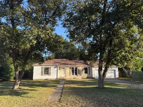 404 S Jean Dr, Longview, TX 75602