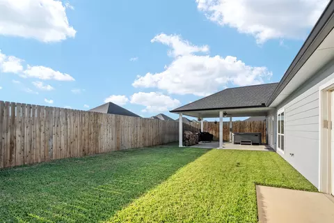 Exterior - 111 Bexar St, Mabank, TX 75147 photo 5 of 6