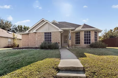 8713 Pheasant Run Dr, Rowlett, TX 75089