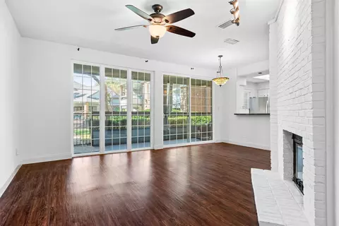 1720 Green Oaks Blvd #104, Arlington, TX 76006