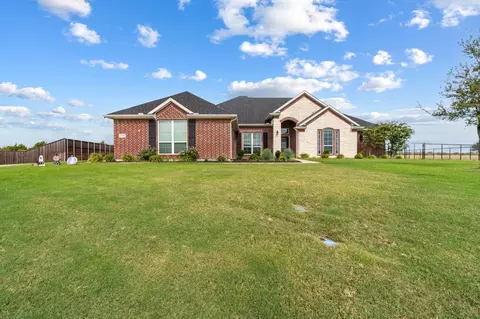 1095 Emilia Dr, Farmersville, TX 75442