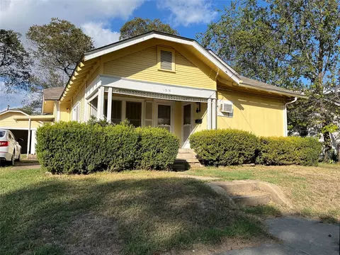 1314 Chestnut St, Commerce, TX 75428