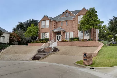 2121 Shari Ln, Garland, TX 75043