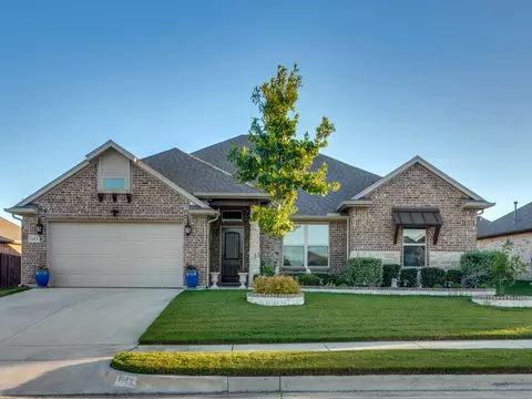 641 Piper Dr, Saginaw, TX 76179