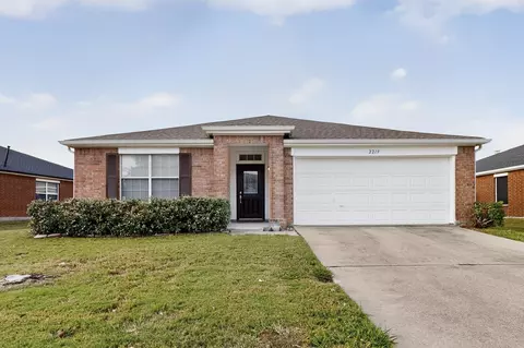 2219 Meade Ct, Little Elm, TX 75068