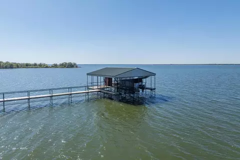949 Little Oaks Dr, East Tawakoni, TX 75472