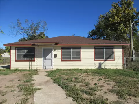813 Live Oak Hwy, Marlin, TX 76661