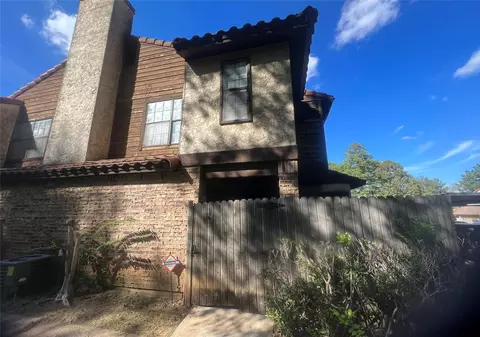 5454 Financial Plz #4A, Shreveport, LA 71129