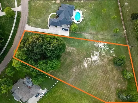 107 Cape Shore Dr, Mabank, TX 75143