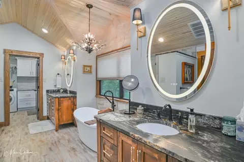 Bath - 335 Coleman Loop, Homer, LA 71040 photo 5 of 6