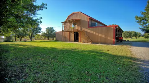 Other - 712 Front St, Sunset, TX 76270 photo 1 of 12