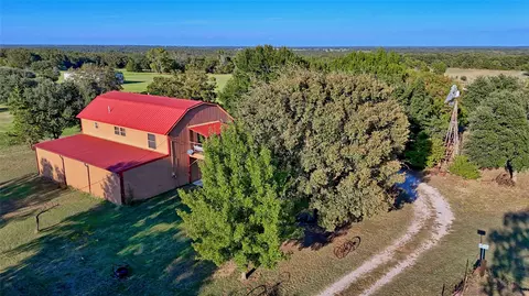 Other - 712 Front St, Sunset, TX 76270 photo 2 of 12