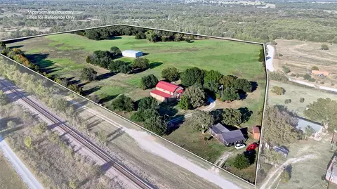 View/Area - 712 Front St, Sunset, TX 76270 photo 2 of 15