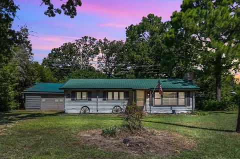 733 Cedarcrest Dr, Tool, TX 75143