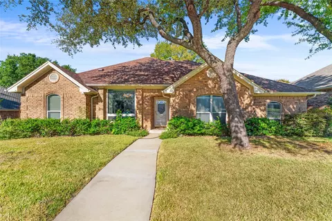 4813 Cortina Dr, Irving, TX 75038