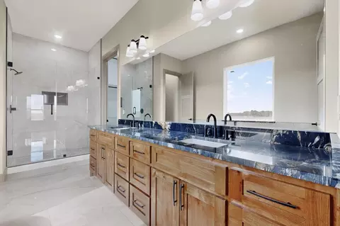 Bath - 651 Alondrita St, Leonard, TX 75452 photo 1 of 5