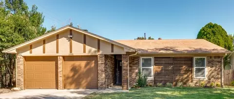 1001 Edinburg Ln, Denton, TX 76209