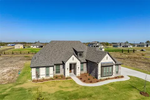 54 Beech St, Van Alstyne, TX 75495