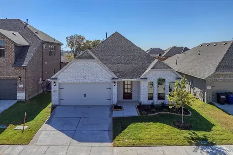 617 Brazos Dr, Van Alstyne, TX 75495